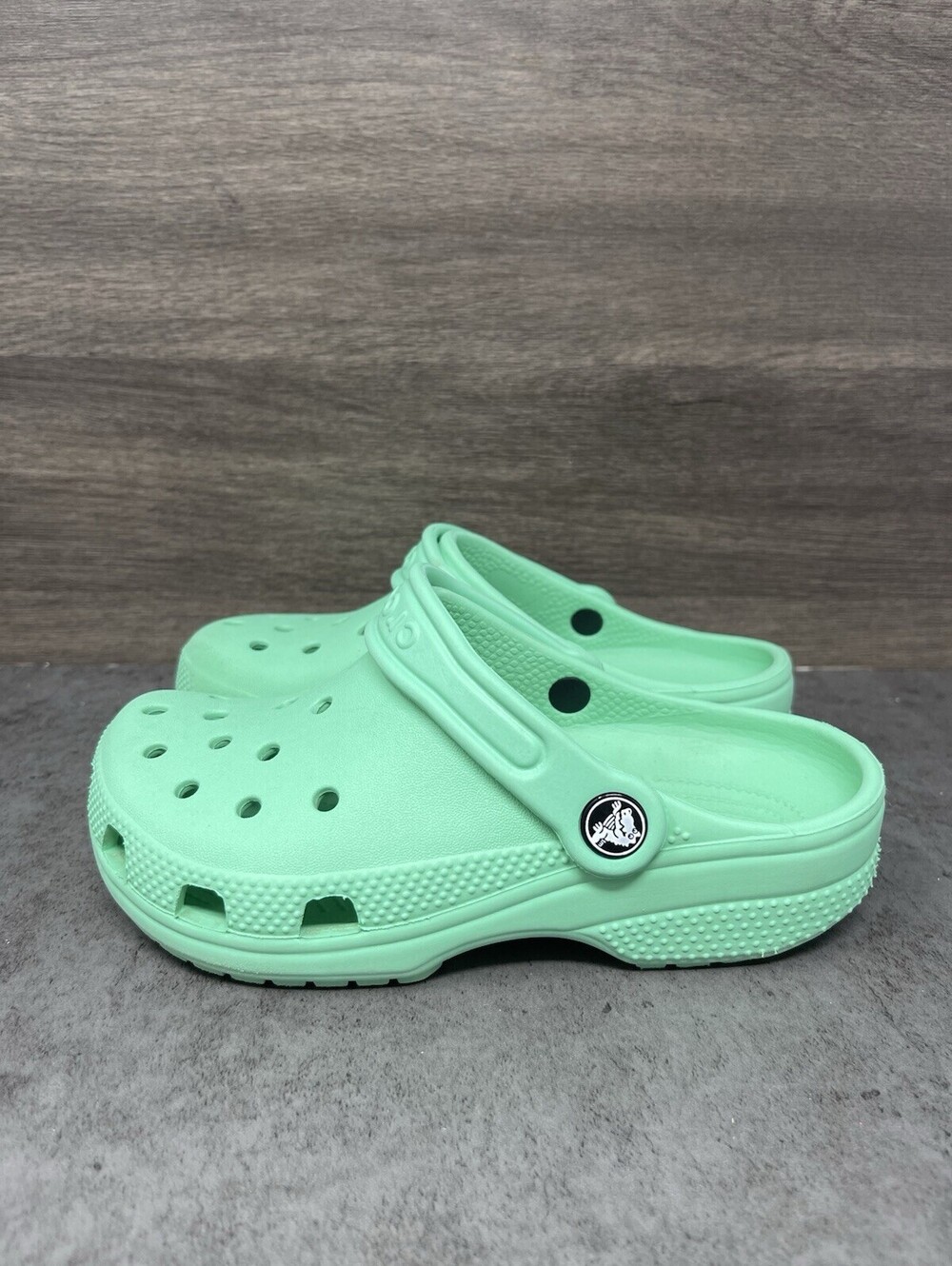 Crocs Classic Clog Kids Size 1 Mint Green Comfort Slip On Sandals Shoes